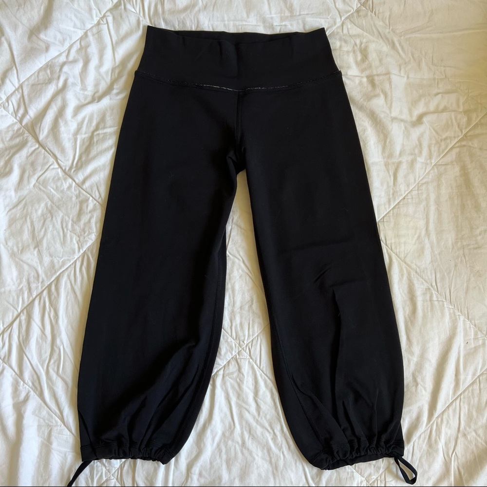 Lululemon capris - Picture 3 of 5